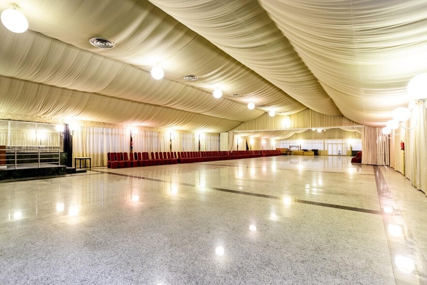 Hospitality in Villalbilla, Madrid for sale - Building Photo - Image 3 of 5