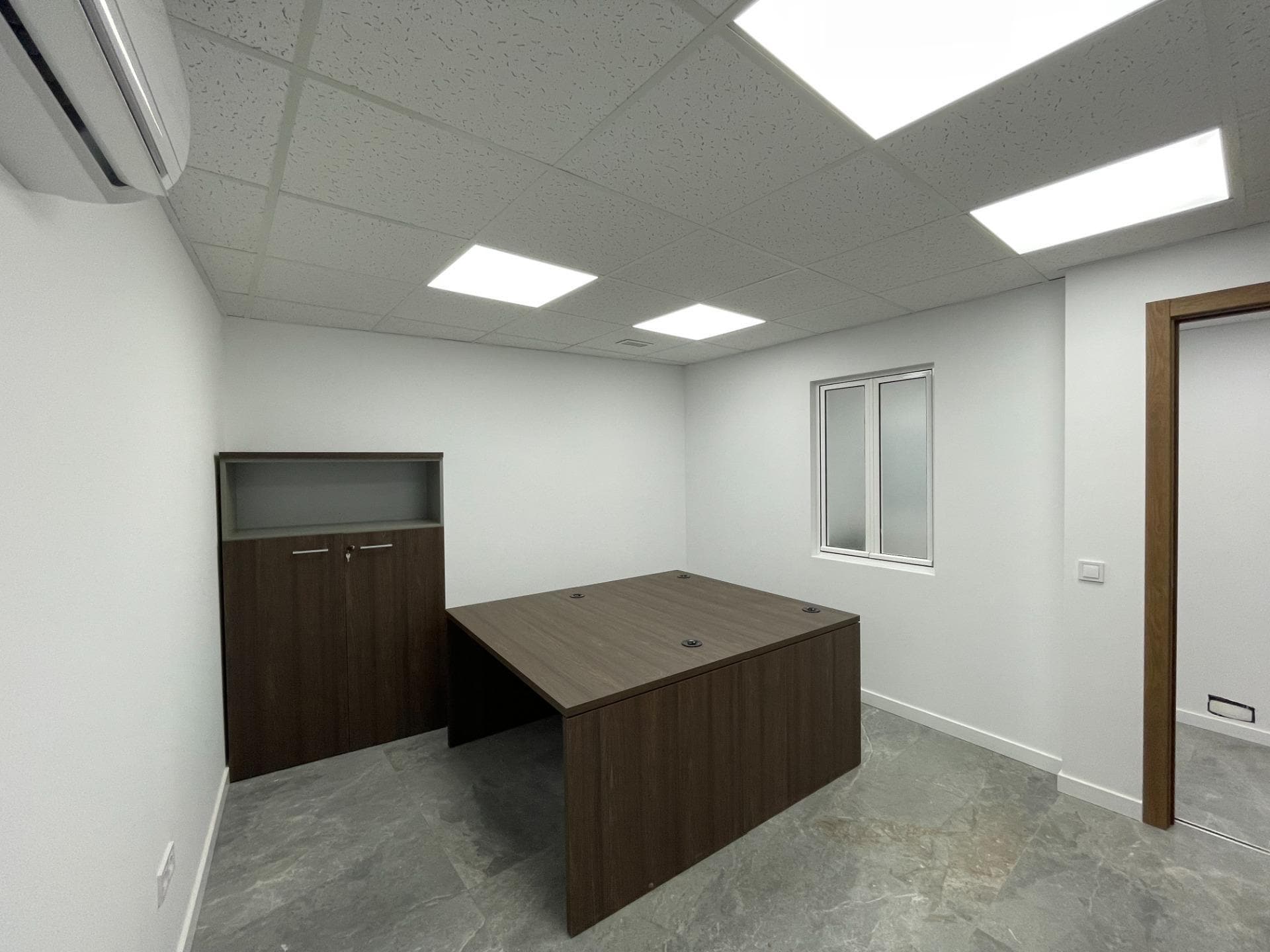 Office in València to rent Interior Photo- Image 1 of 14