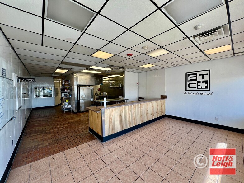 6431-6791 W Colfax Ave, Lakewood, CO for rent - Interior Photo - Image 3 of 12