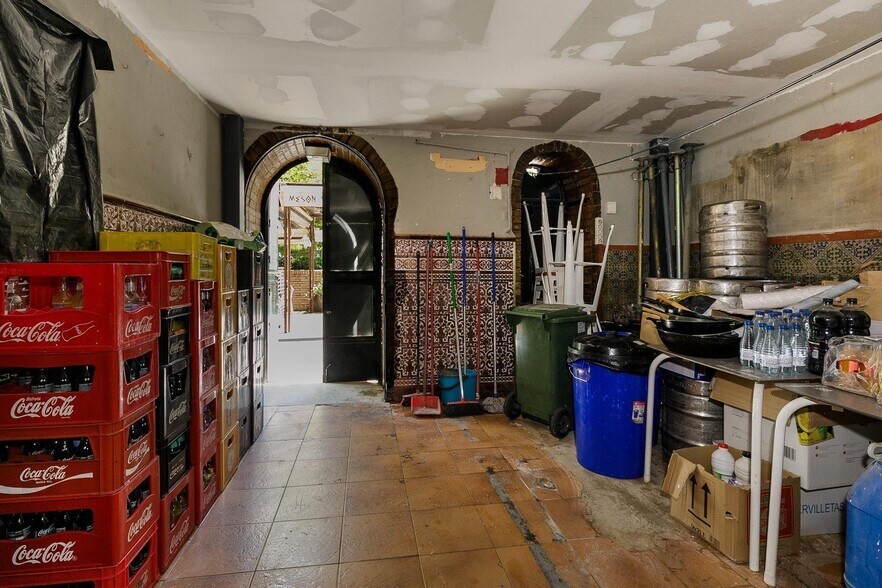 Plaza Campo del Príncipe, 19, Granada, Granada for sale - Building Photo - Image 3 of 19