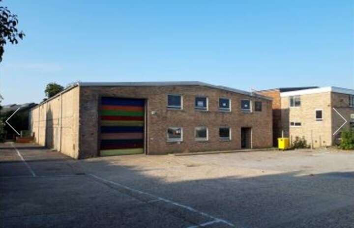 2 Stewart Rd, Basingstoke for sale - Primary Photo - Image 1 of 1