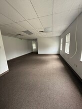 5010 Gateway Dr, Medina, OH to rent Building Photo- Image 1 of 34