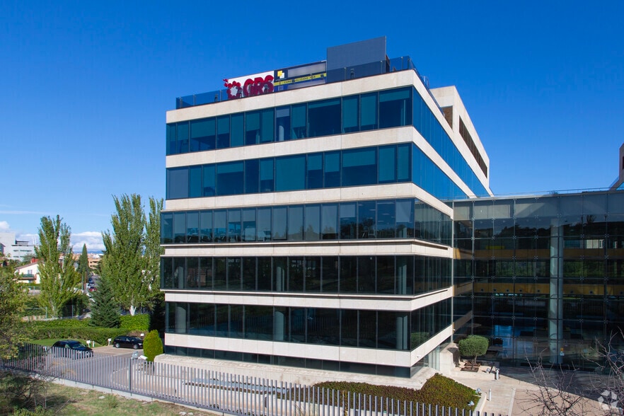 Avenida Barajas, 36, Alcobendas, Madrid to rent - Building Photo - Image 2 of 6