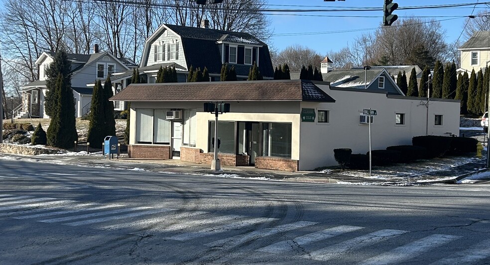 239 Buckingham St, Watertown, CT for rent - Building Photo - Image 2 of 2