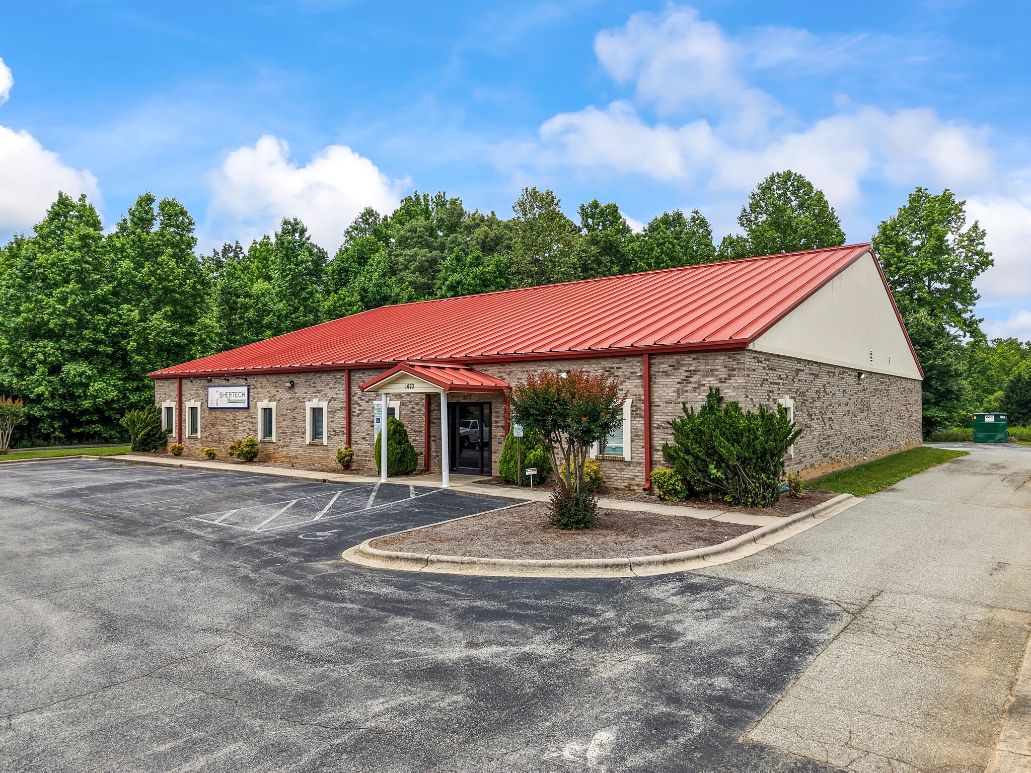 1470 Hampton Plaza Dr, Kernersville, NC for sale Building Photo- Image 1 of 1