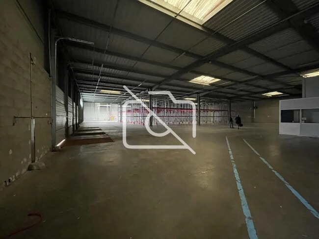 Location Entrepôt 1 413 m² à 2 826 m²