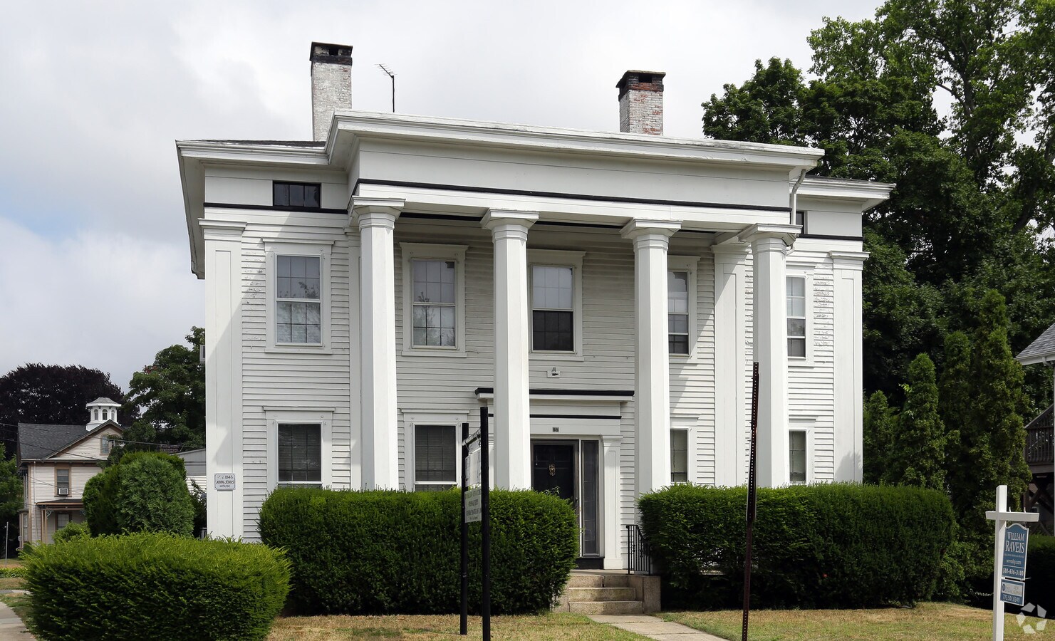 55 Highland Ave, Fall River 02720 UK