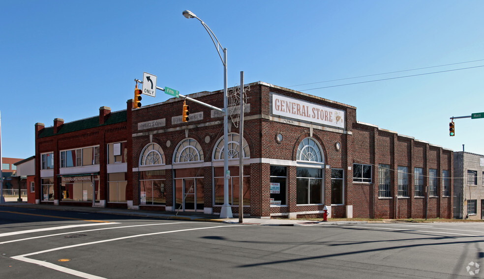 736 S Main St S, Burlington, NC for sale - Primary Photo - Image 1 of 1