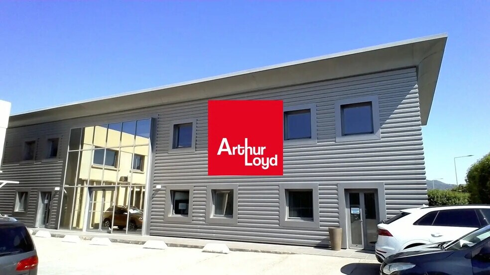 Office in Aubagne to rent - Building Photo - Image 1 of 7