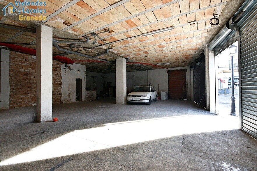 Retail in Las Gabias for sale - Interior Photo - Image 2 of 12