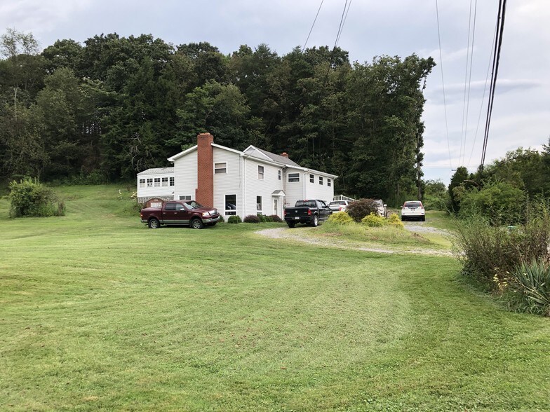 518 Route 989, Freedom 15042 UK