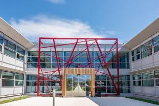 26 Avenue Jean Kuntzmann, Montbonnot-Saint-Martin to rent - Building Photo - Image 2 of 25