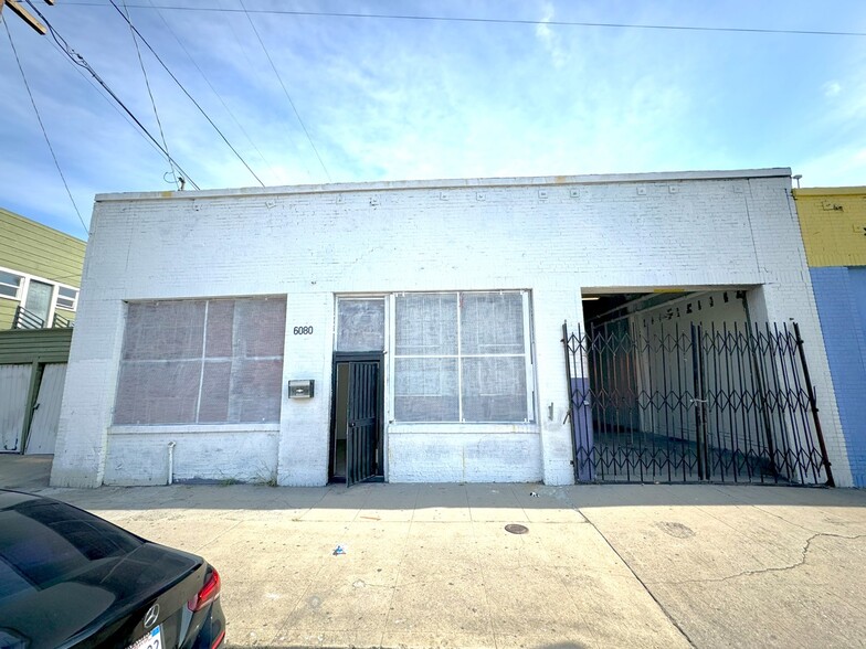 6080 S Hoover St, Los Angeles, CA for sale - Building Photo - Image 1 of 1