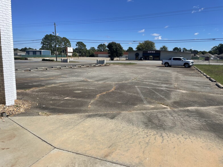 1041-1043 N Houston Rd, Warner Robins, GA for rent - Building Photo - Image 2 of 2