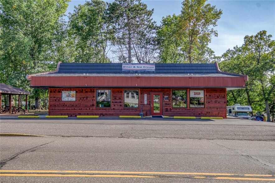 401 Bridge St, Cornell, WI for sale - Primary Photo - Image 1 of 1