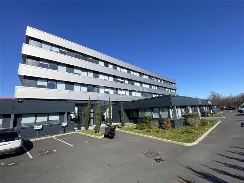 Office in Rosny-sous-Bois to rent Building Photo- Image 1 of 7