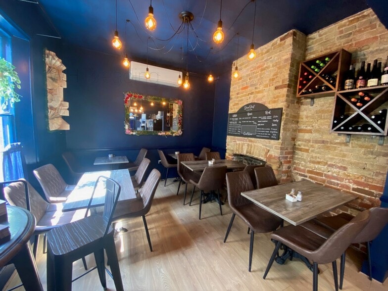 26-28 Strand St, Sandwich to rent - Interior Photo - Image 2 of 6