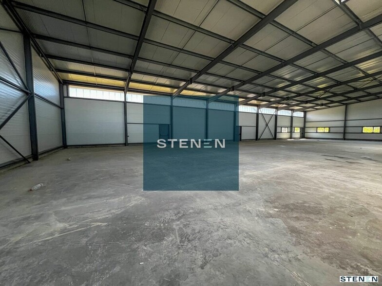 Light Industrial in Taillades for sale - Building Photo - Image 2 of 9