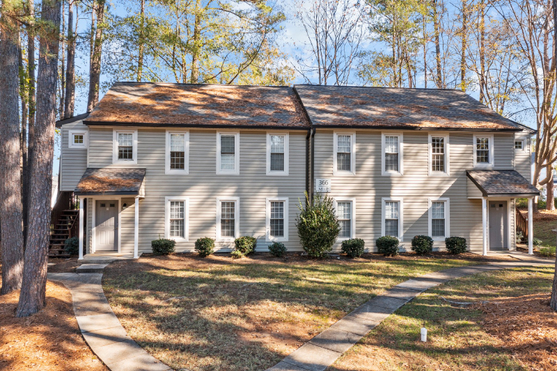 366-370 W Oak Ave, Wake Forest, NC for sale - Building Photo - Image 1 of 43