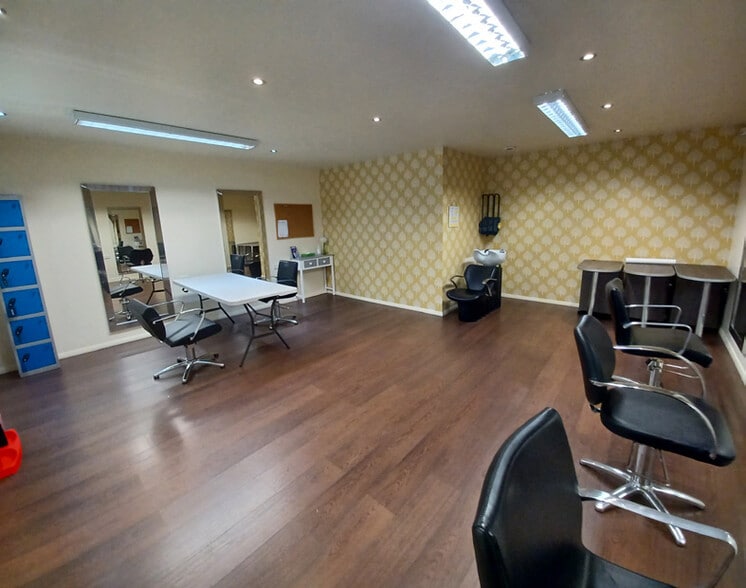 80 Skene Sq, Aberdeen to rent - Interior Photo - Image 3 of 7