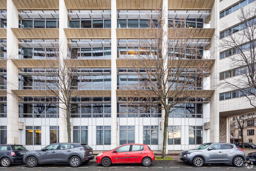 Office in Charenton-le-Pont to rent - Building Photo - Image 3 of 5
