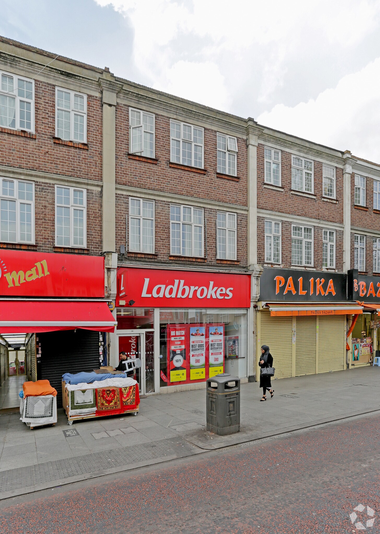 35 The Broadway, Southall for sale Primary Photo- Image 1 of 1