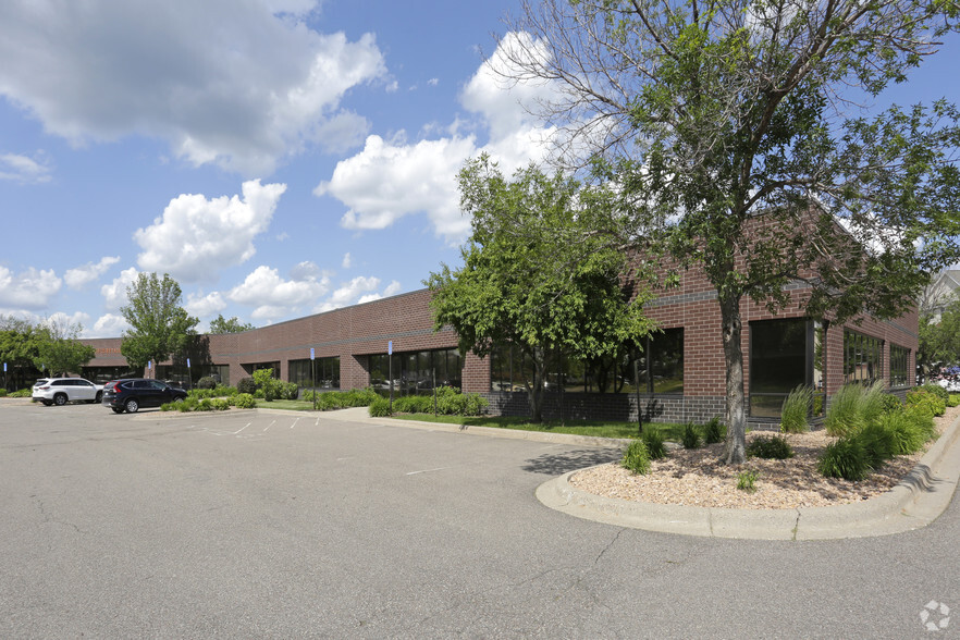 2990-3000 Centre Point Dr, Roseville, MN for sale - Primary Photo - Image 1 of 1