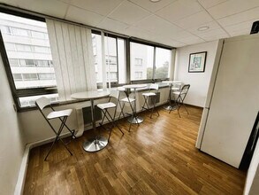 Retail in Ris-Orangis to rent Interior Photo- Image 2 of 3