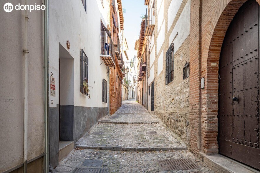 Calle Gumiel de San Pedro, 4, Granada, Granada for sale - Building Photo - Image 3 of 50