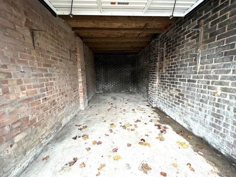 18-28 The Lea, Stoke On Trent to rent - Building Photo - Image 2 of 3