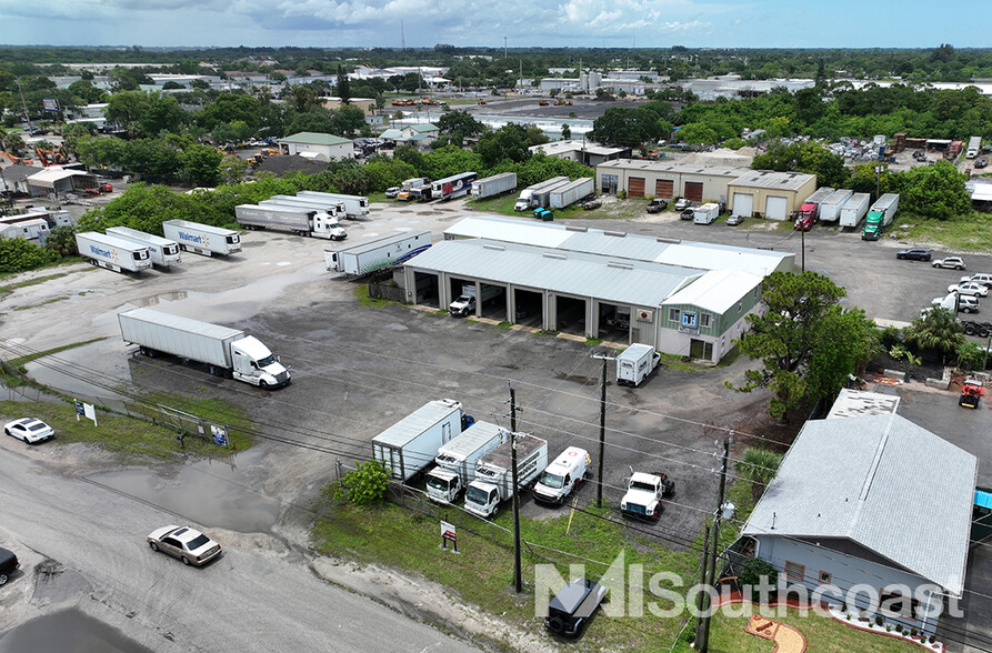 702 S Market Ave, Fort Pierce, FL for rent - Building Photo - Image 2 of 10