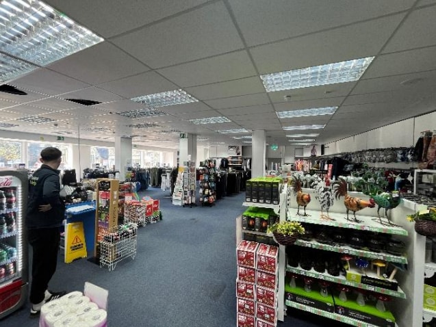 9 The Square, Aberfeldy for sale Building Photo- Image 1 of 4