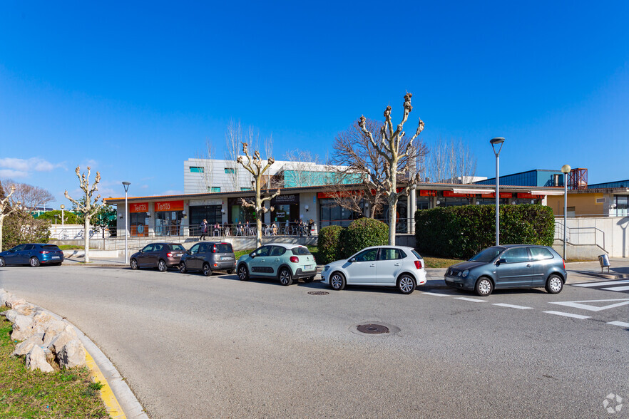 Retail in El Prat De Llobregat, BAR for sale - Building Photo - Image 2 of 8