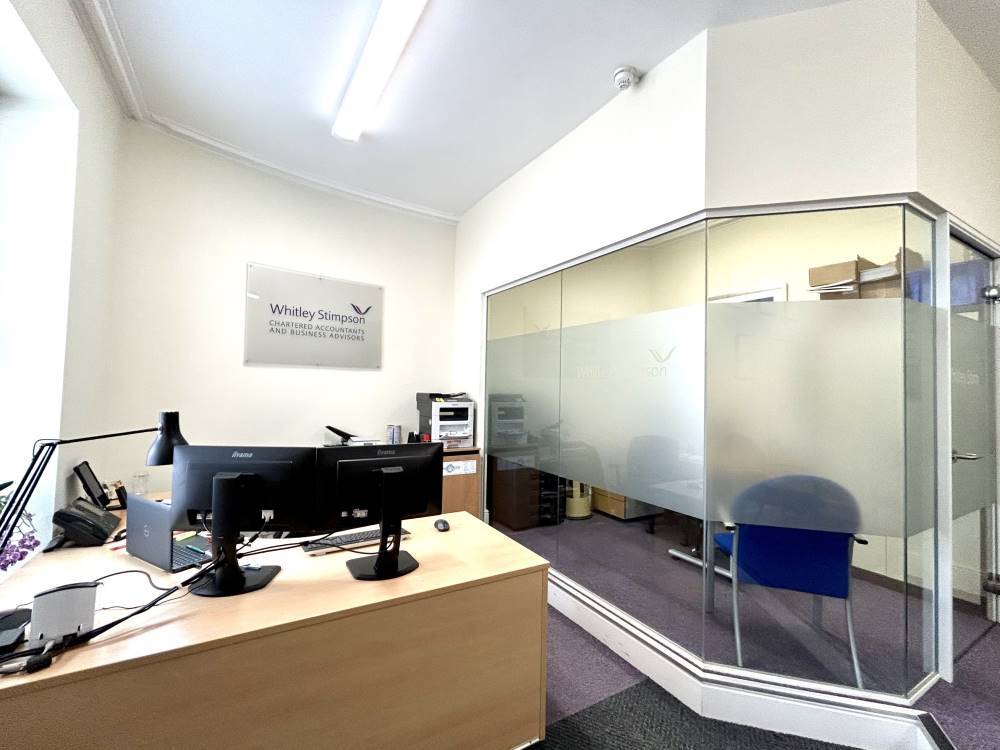 1 Market Sq, Bicester to rent Interior Photo- Image 1 of 5