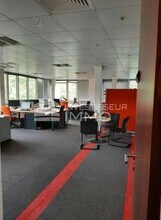 Office in Guyancourt to rent Interior Photo- Image 2 of 3