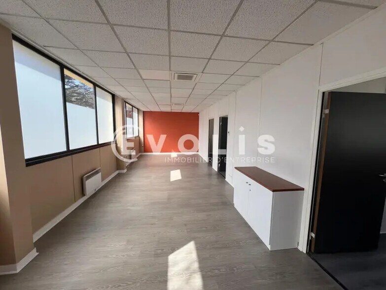 28 Rue Chapsal, Joinville-le-Pont to rent - Interior Photo - Image 2 of 29
