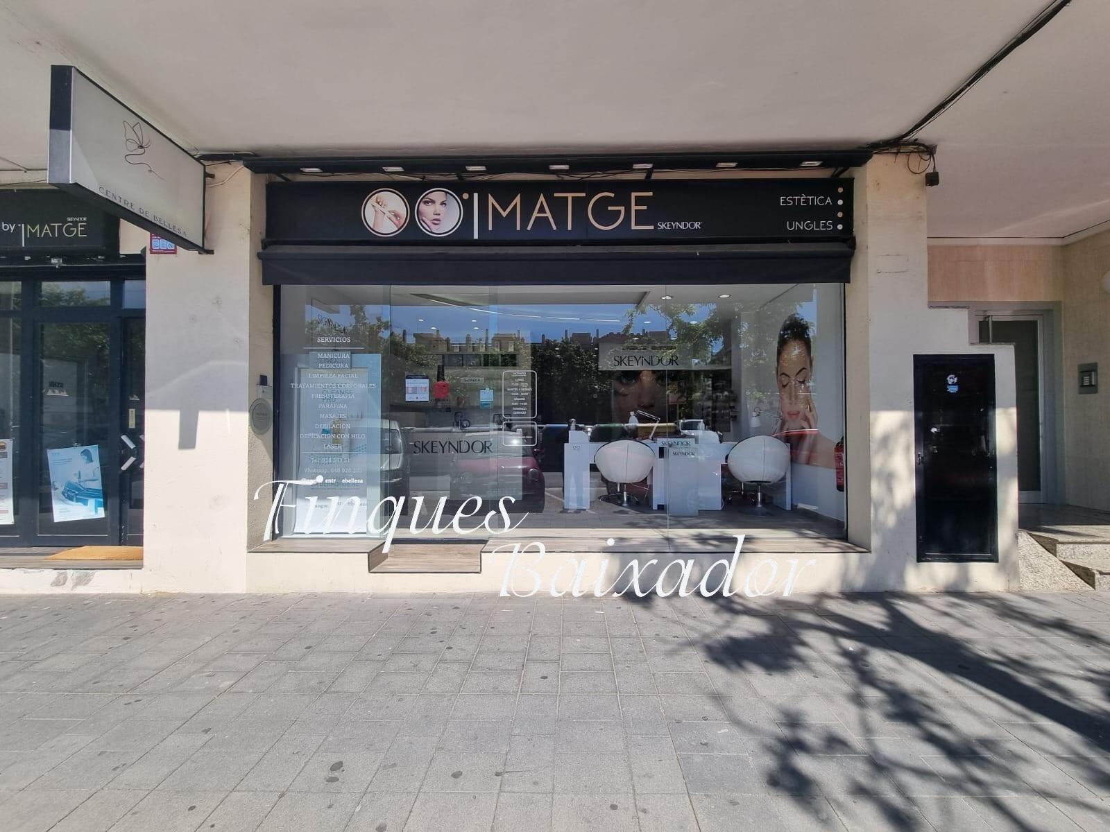 Retail in Castelldefels, Barcelona to rent Building Photo- Image 1 of 6