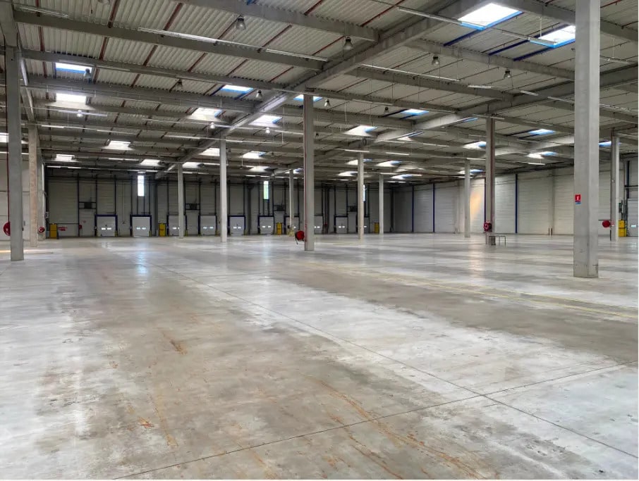 Industrial in Goussainville to rent Interior Photo- Image 1 of 16