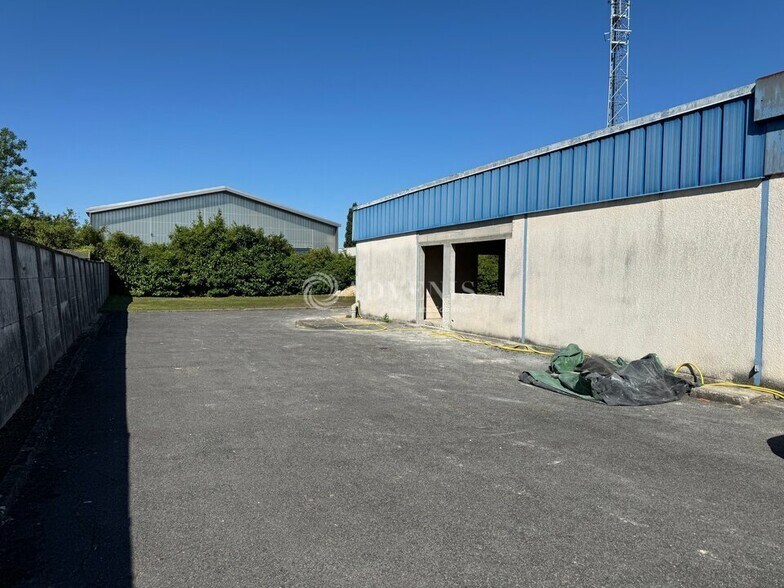Light Industrial in Lagny-sur-Marne to rent - Building Photo - Image 3 of 4