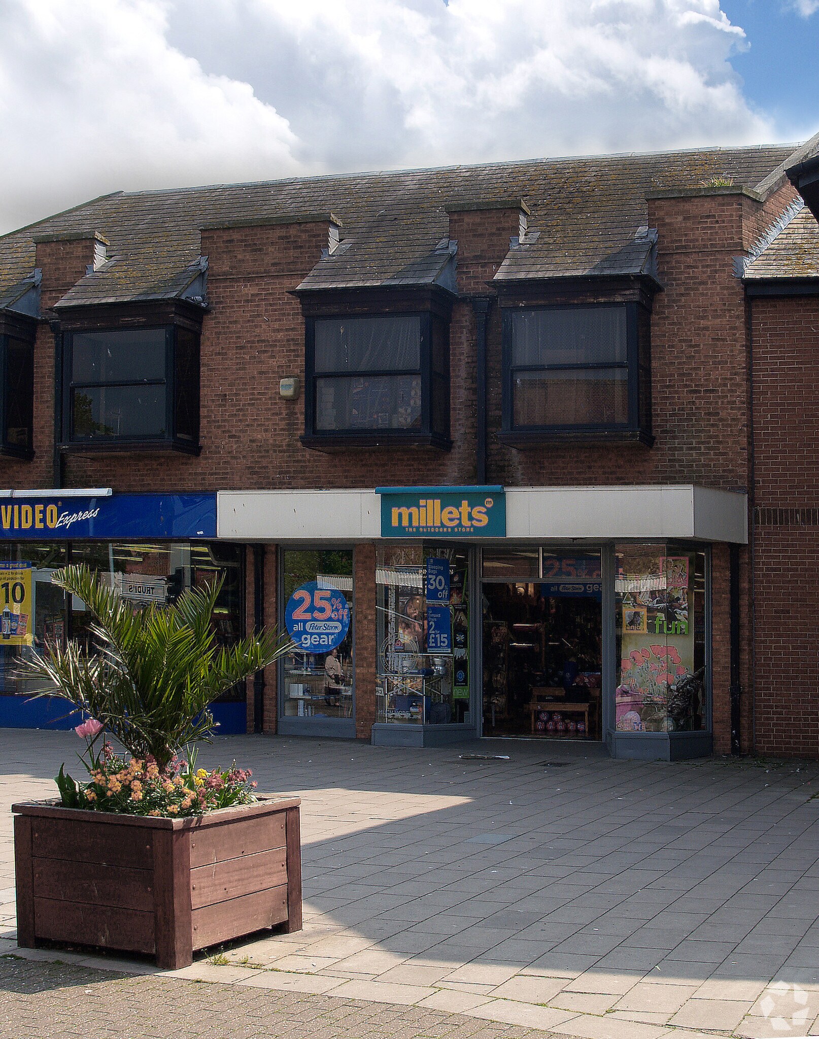 42-44 Chapel St, Exmouth for sale Primary Photo- Image 1 of 3