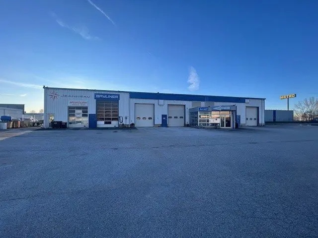 Location Local d'activités 430 m² à 1 100 m² - Photo 1