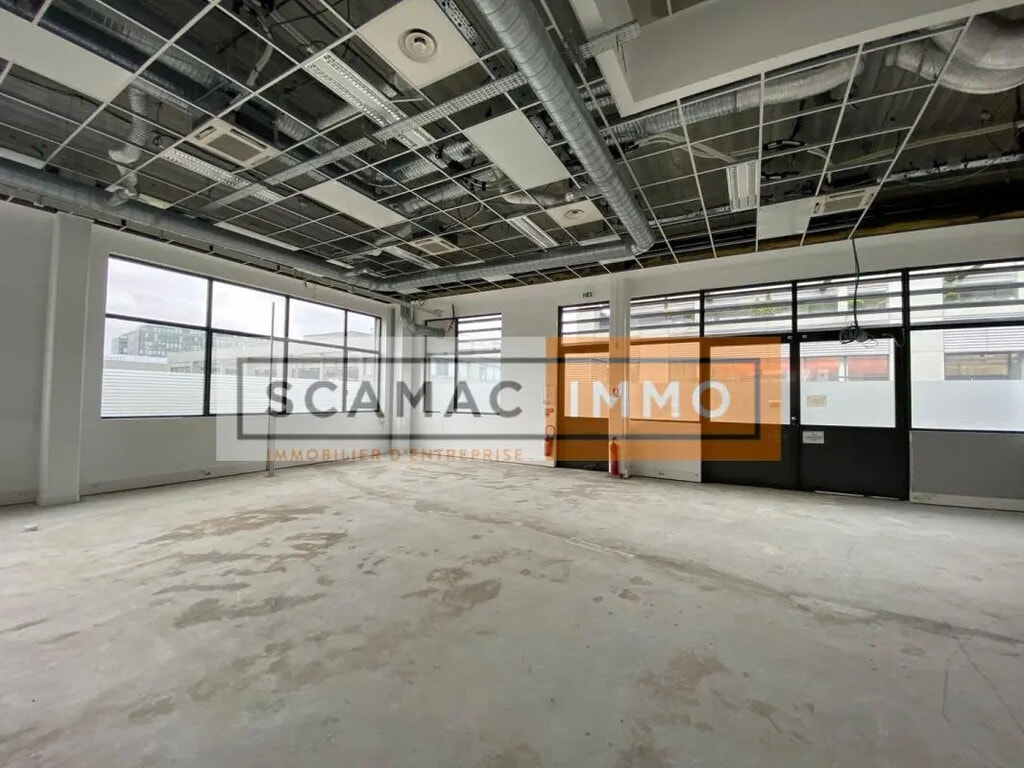 Location Entrepôt 1 485 m² - Photo 1