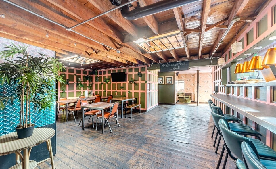 157-159 Rye Ln, London for sale - Interior Photo - Image 3 of 24