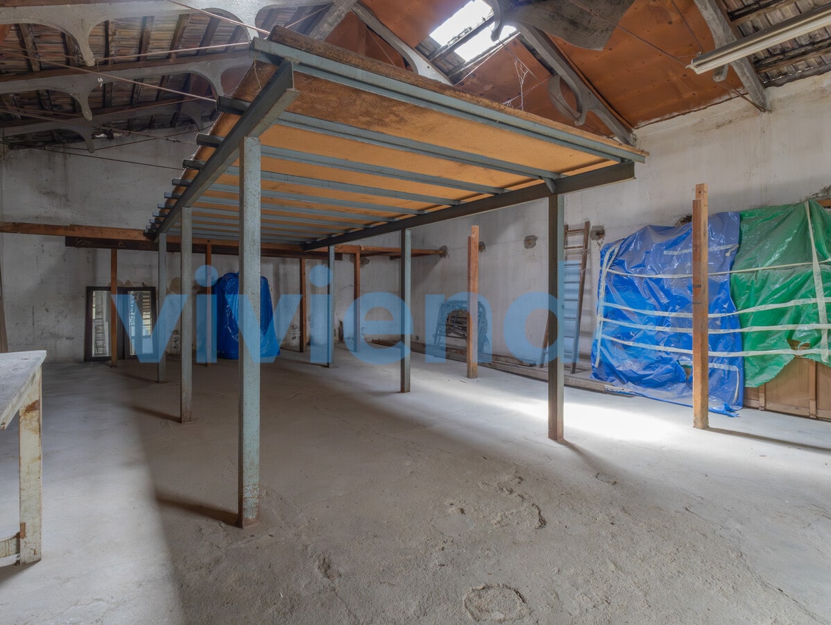 Madrid, MAD 28027 - Unit 01 -  - Interior Photo - Image 1 of 28