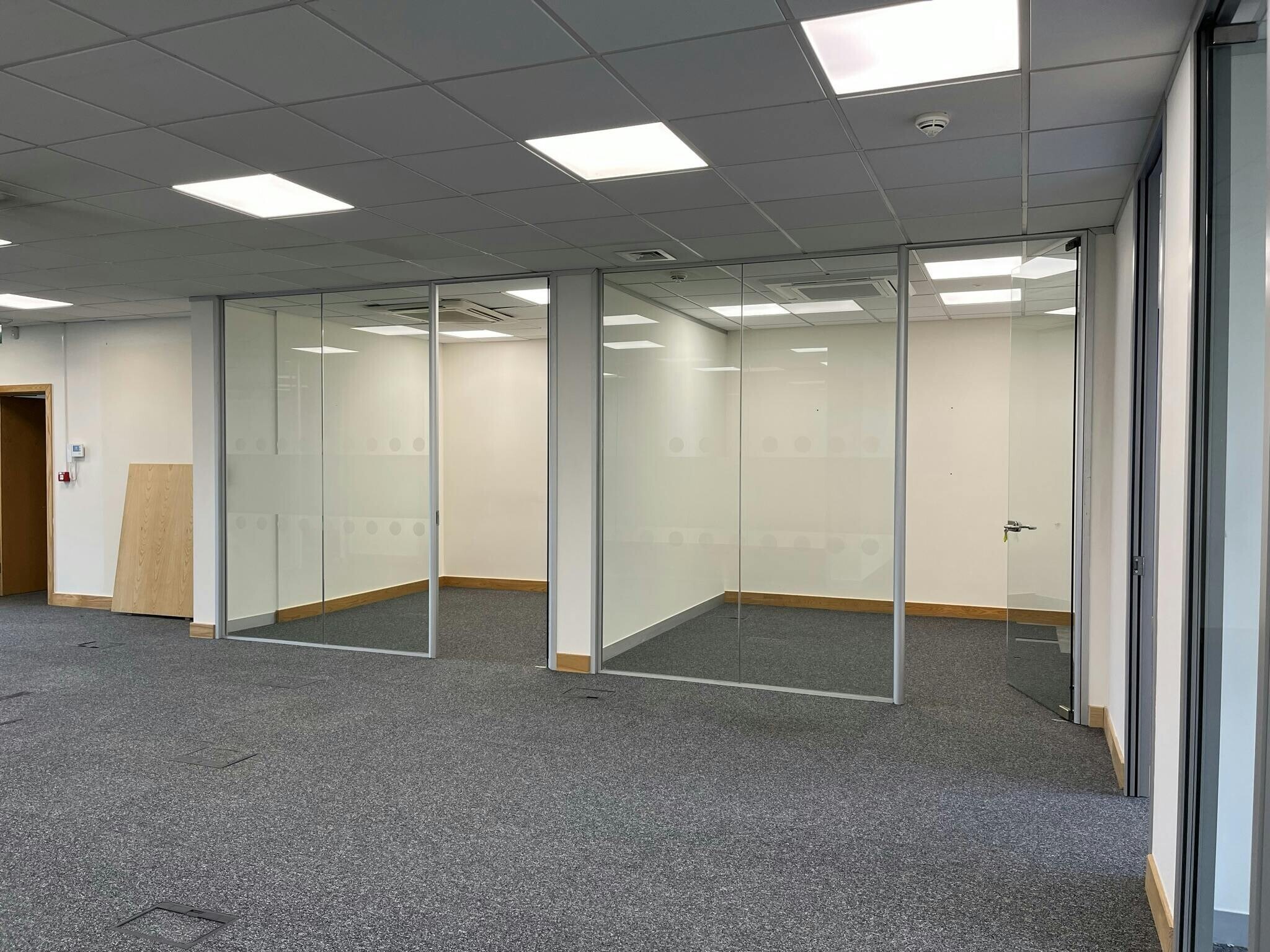 White Lion Rd, Amersham to rent Interior Photo- Image 1 of 15