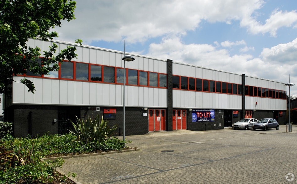 Canada Rd, Byfleet for sale - Primary Photo - Image 1 of 1