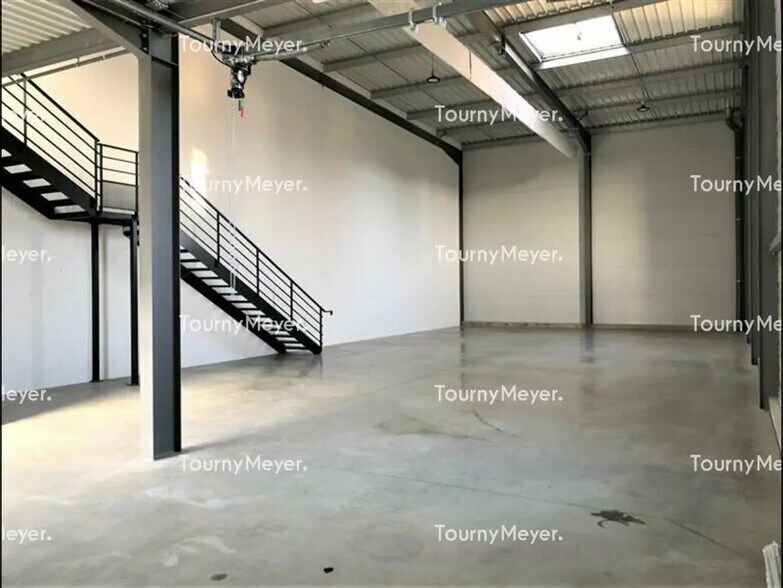 Light Industrial in Toulouse to rent - Interior Photo - Image 3 of 7