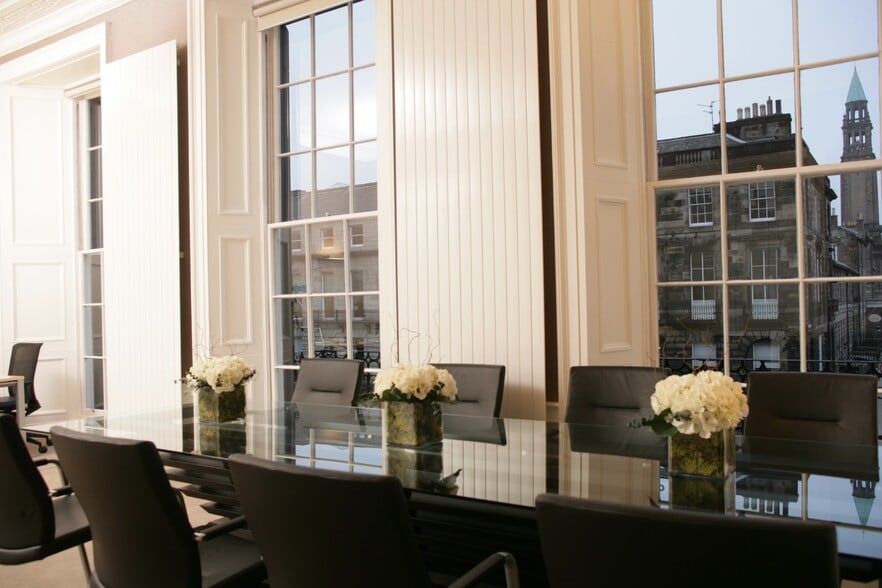 23 Melville St, Edinburgh to rent - Building Photo - Image 3 of 5