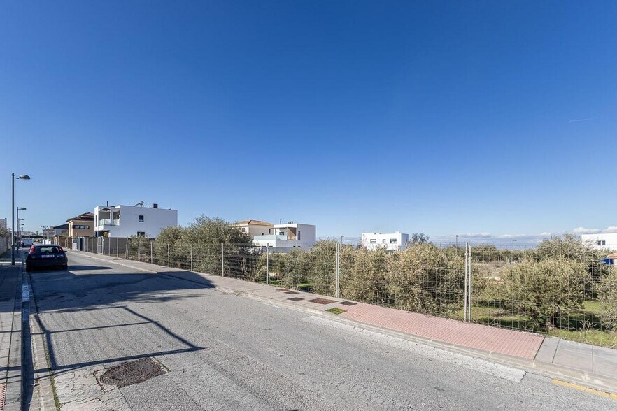 Land in La Zubia, Granada for sale - Aerial - Image 3 of 11