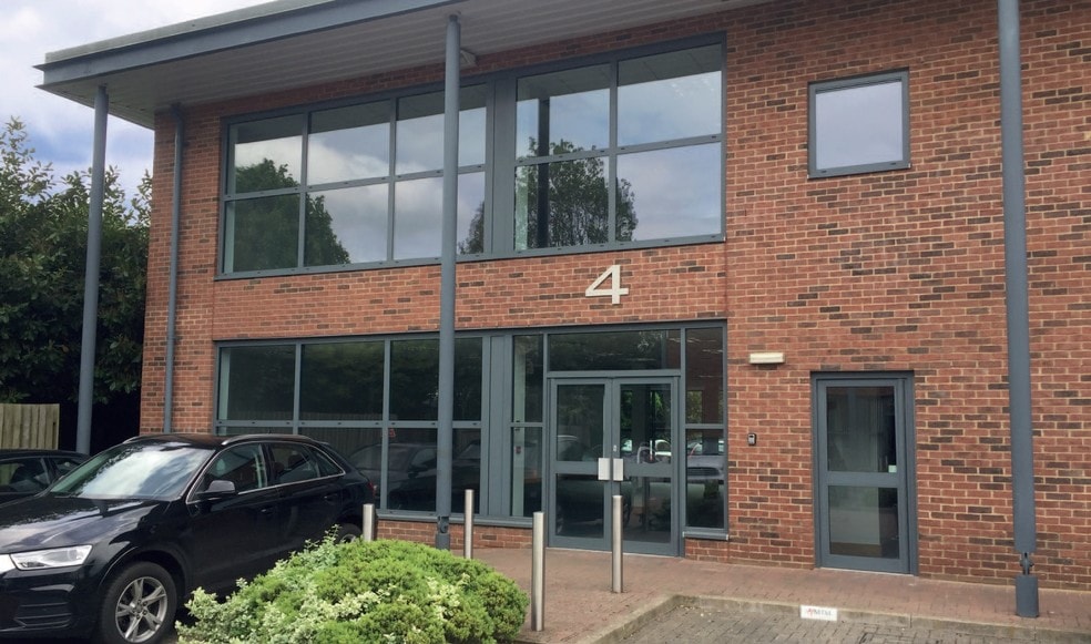 White Lion Rd, Amersham for sale - Building Photo - Image 3 of 4